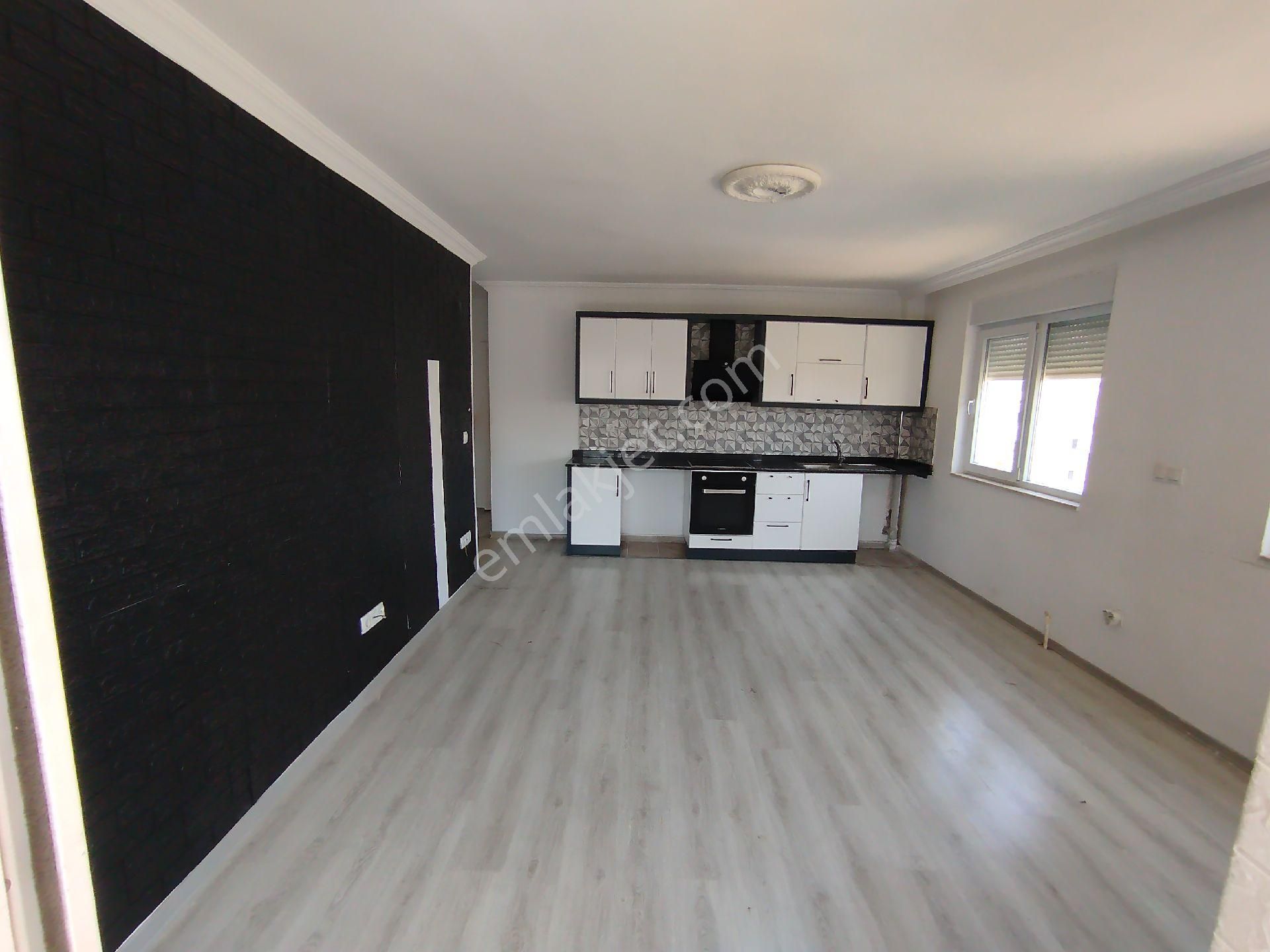 Güzeloba, Havuzlu Ve Kapalı Otoparklı Sitede 4+1 Kiralık Dubleks