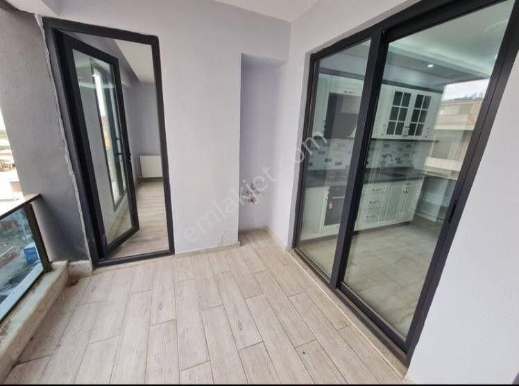 Metrobüse Yakın Sahibinden Kiralık 2+1 Daire