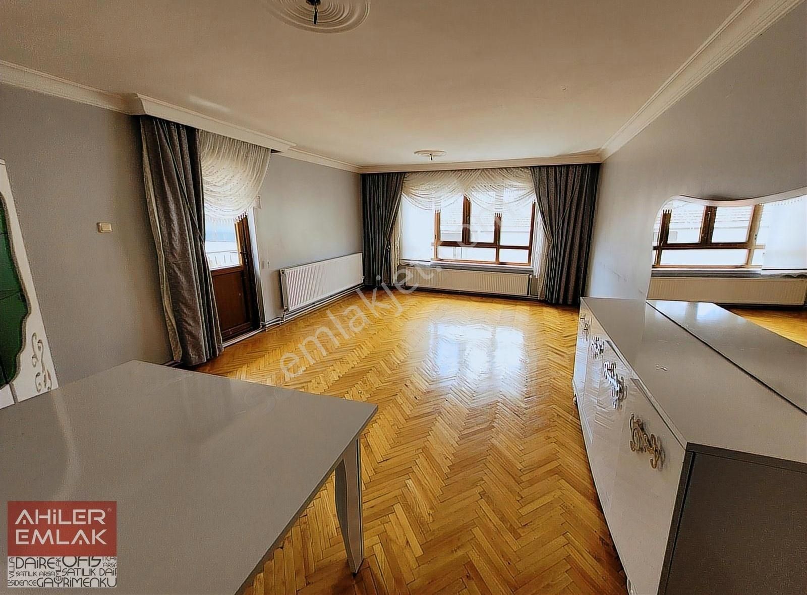 Cumartesi Kapalı Pazarı Yanı Güney Cephe 5+1 180m2 Dubleks Daire