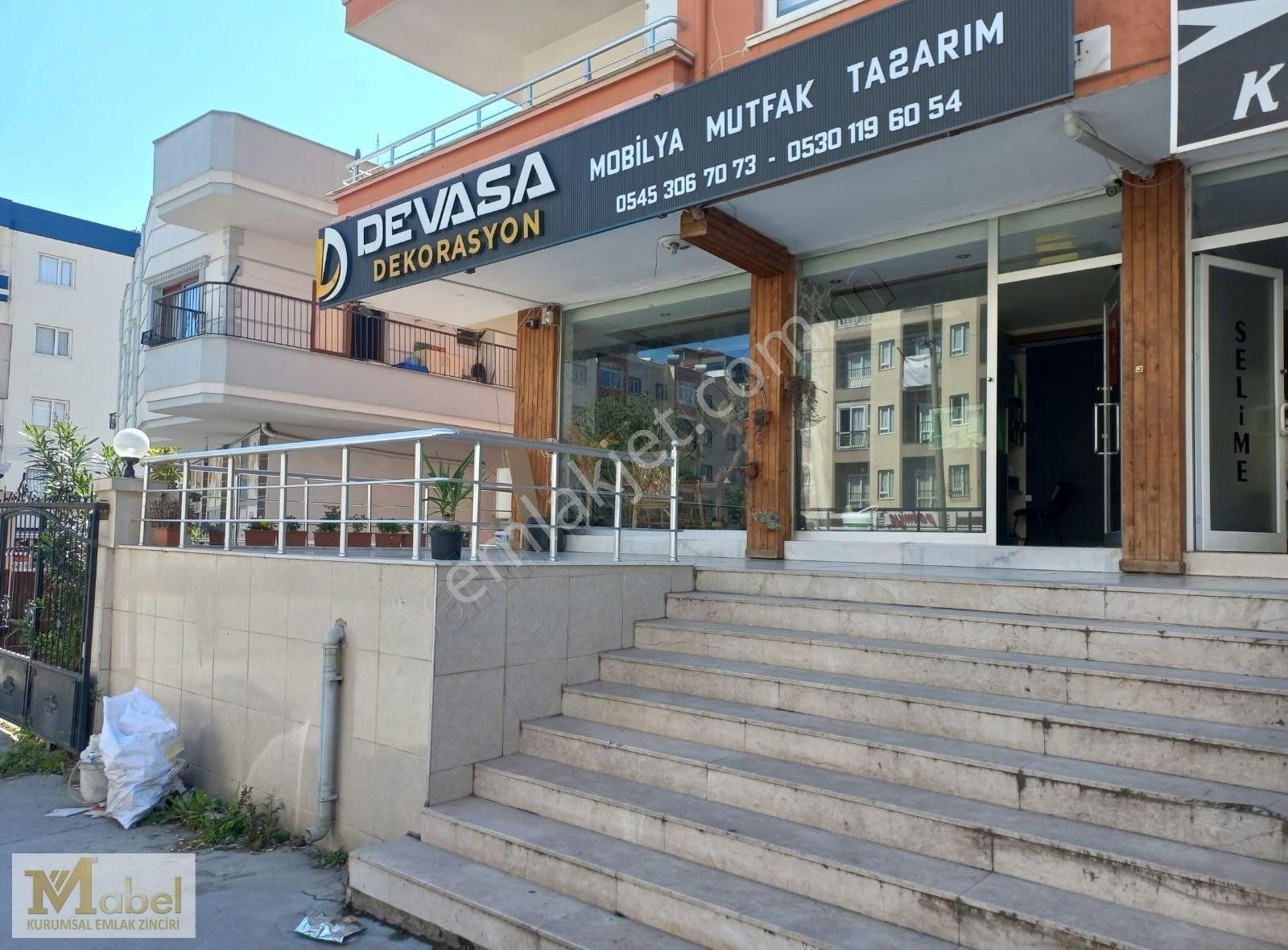 Mabel Den Ana Cadde Üzerinde Satılık Dükkan