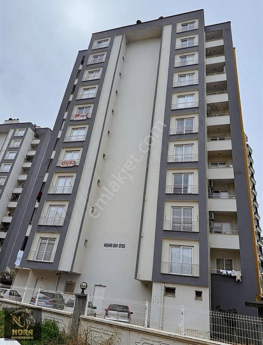 Nora'dan Havuzlu Sitede 2.5+1 Eşyasız Geniş Daire