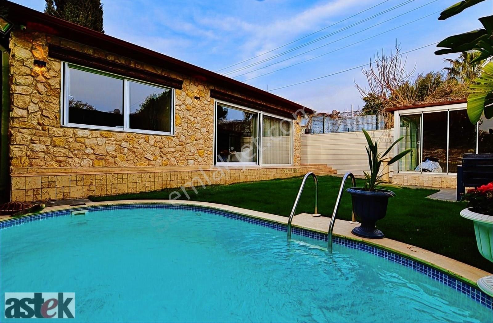Mobilyalı Tek Kat Havuzlu Müstakil 3+1 Villa