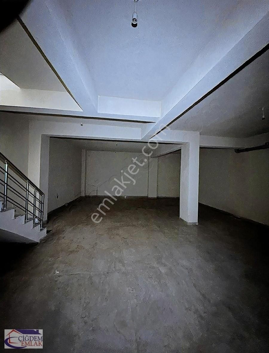 Çiğdem Emlak'tan Sıfır Köşe Başı 2katlı 200m2 Satılık Dükkan