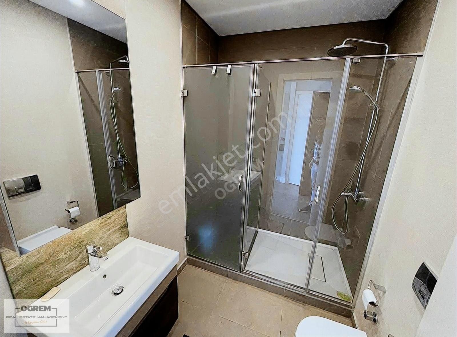 Metropol İstanbul / Özel Tip Ofis/ Finans Merkezi Manzaralı 57m2