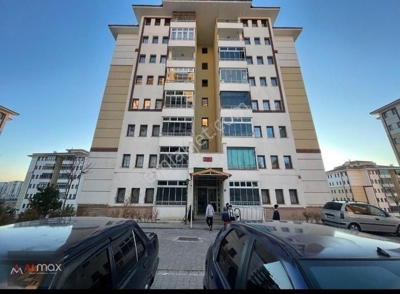 Serkent Esnaf Tokide 2.5+1 Satlık Zemin Kat