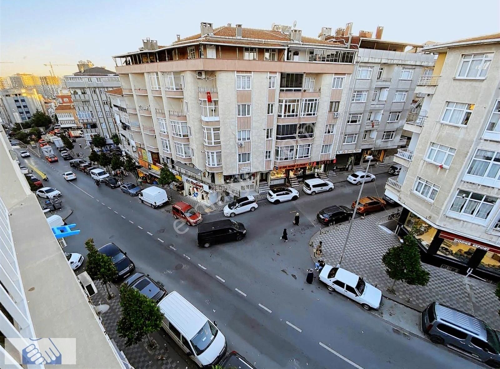 Güngören Sanayi Mahallesi 4+1 Satılık Daire