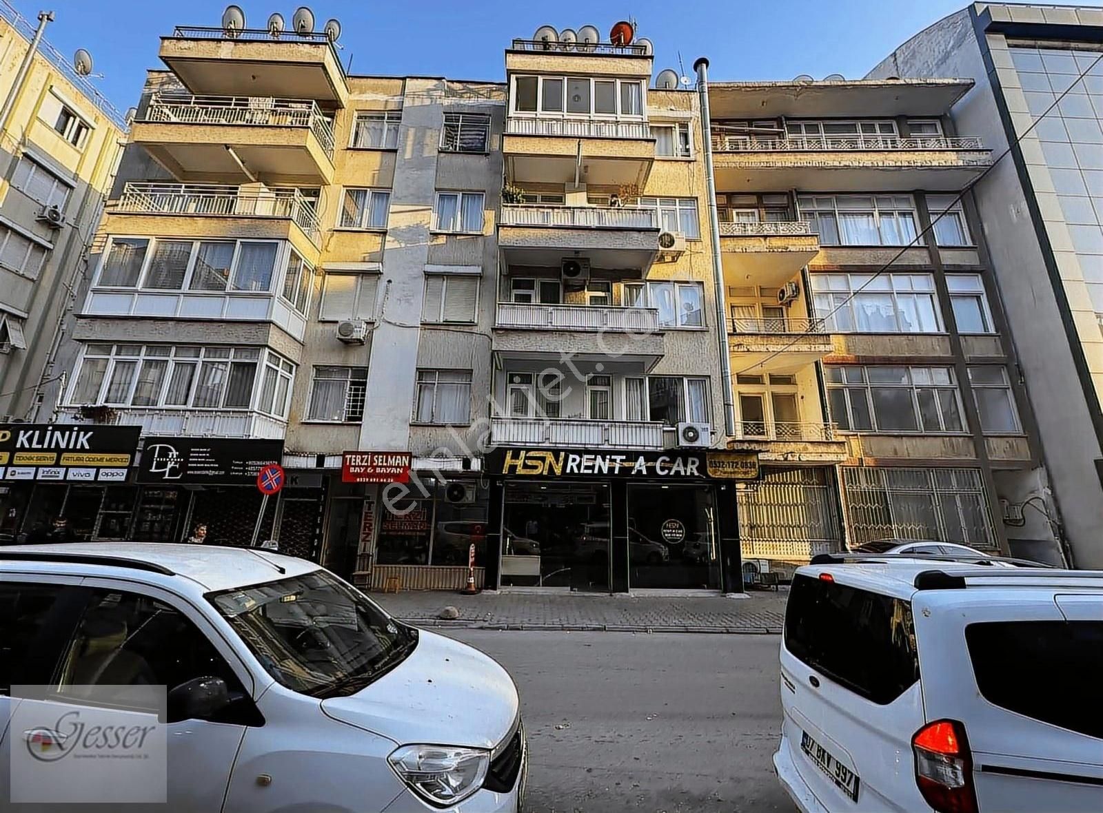 Zerdalilik Mah.cebesoy Caddesinde Satılık Dükkan