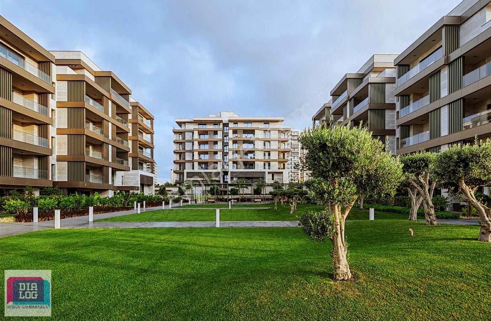 Livin İzmir'de Alçak Kat Fırsatı! 3+1 Satılık Lüks Daire