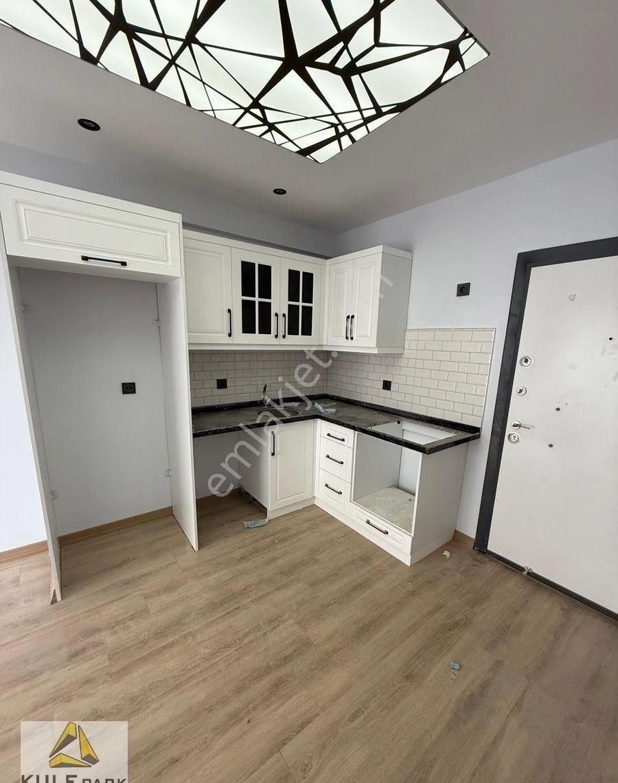 Kulepark Gültepe'de 1+1 Az Katlı Özel İşçilikli Caddeye Yakın Kiralık Daire