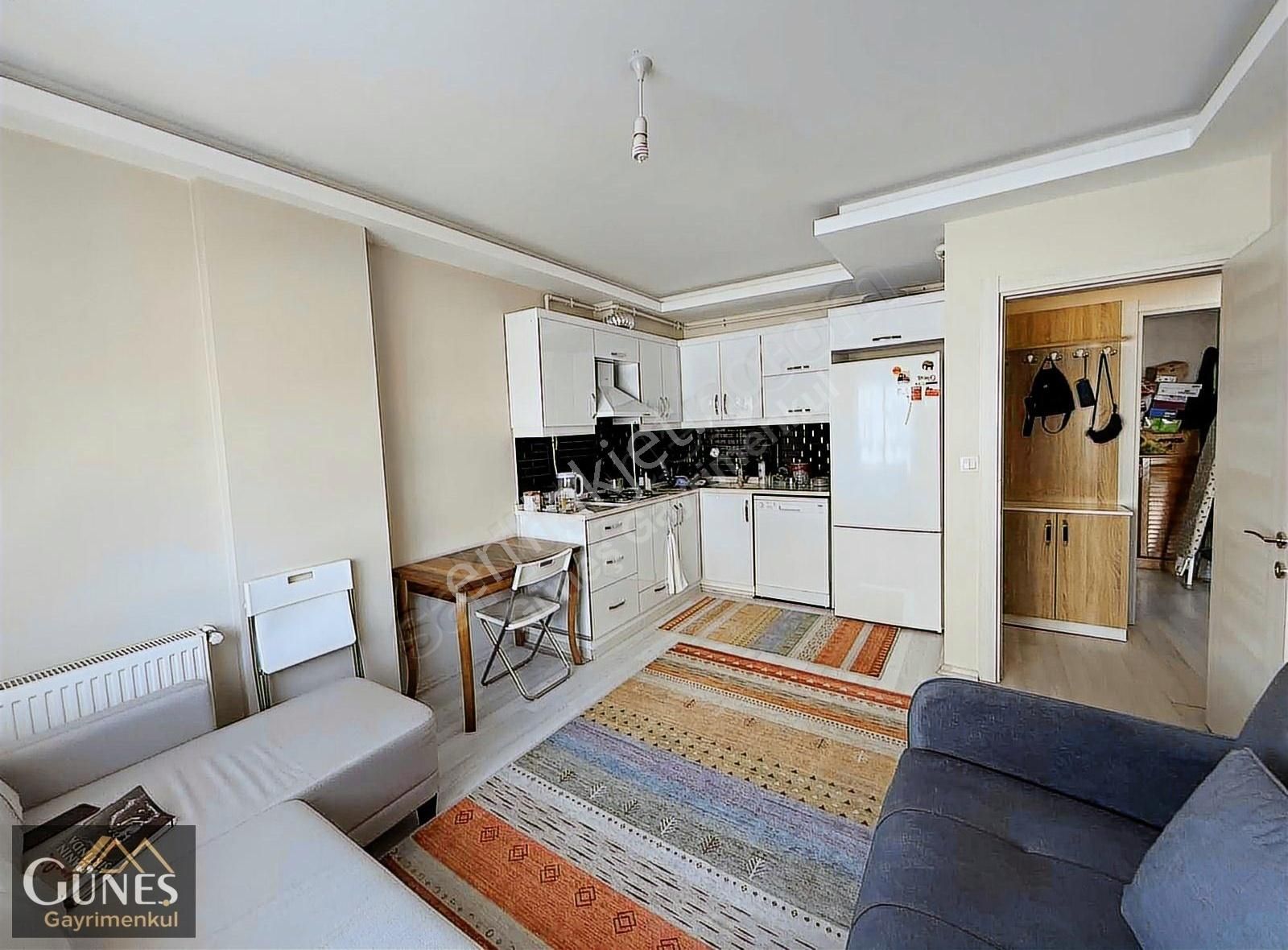 Güneş'ten 2+1 70m2 Arakat D.gazlı Asansörlü Merekzi Konum Satılı
