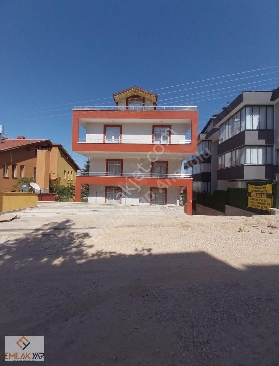 Emlakyap Tan Meram Tıp Civarı 110 M2 Kiralık İşyeri