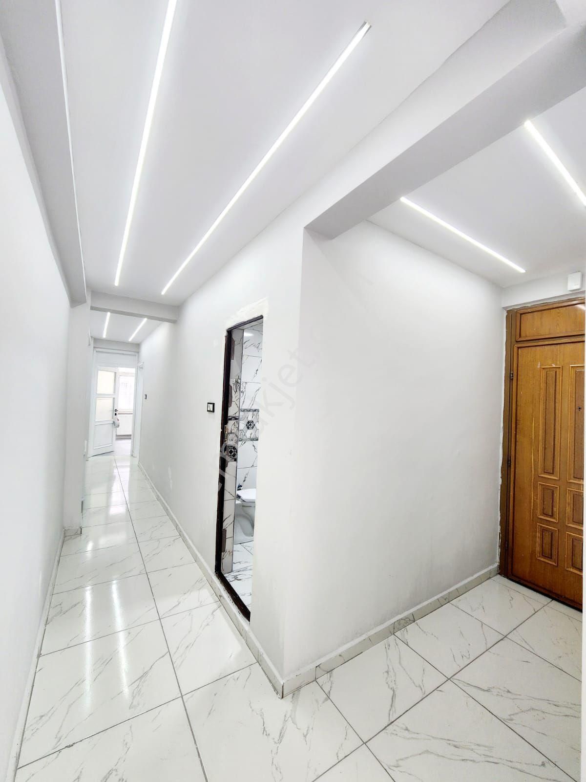 İlkadım Zafer Mah. Sinde 2+1 1.kat Daire