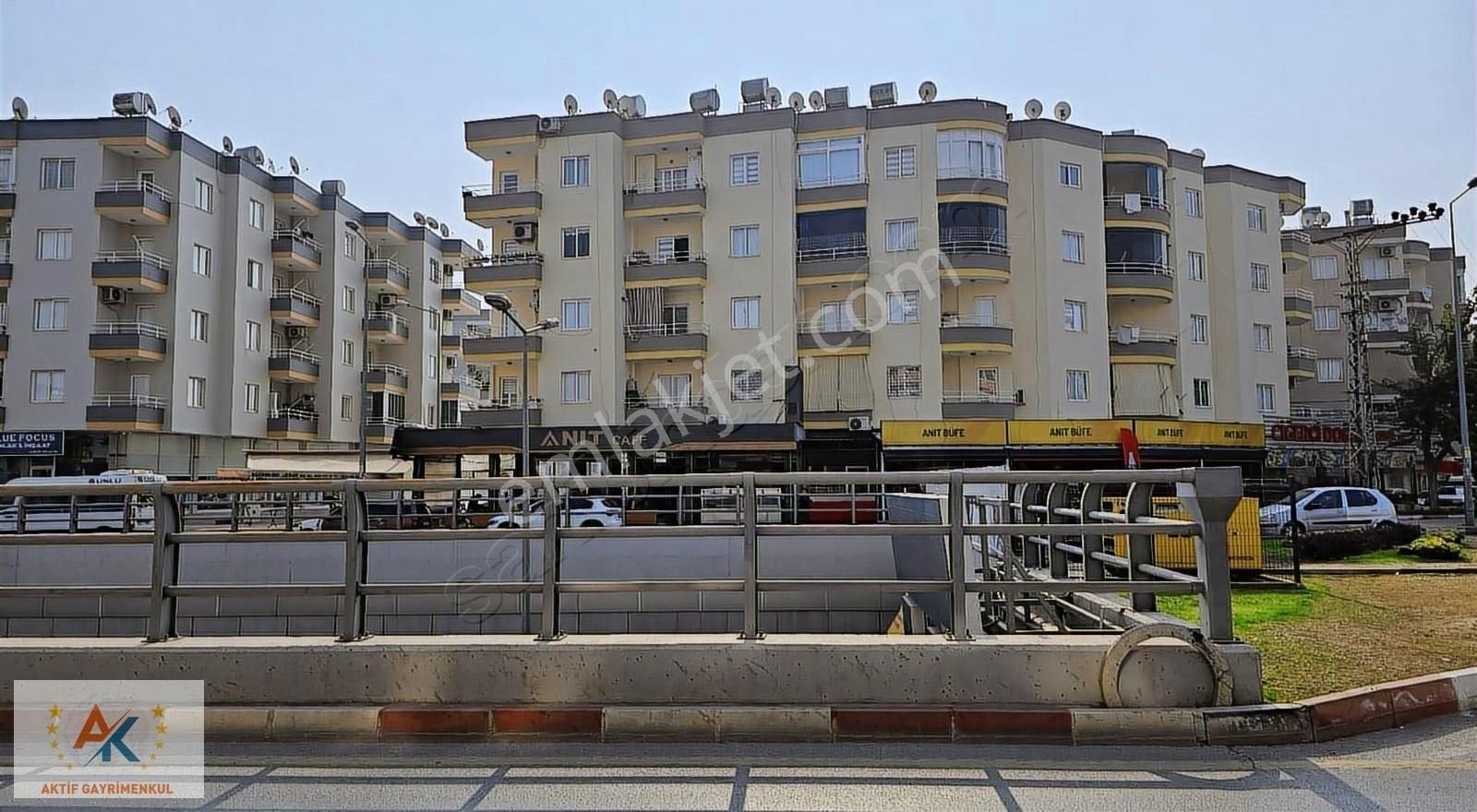Aktif'den Mithat Toroğlunda Site İçerisinde Satılık 3+1 Daire