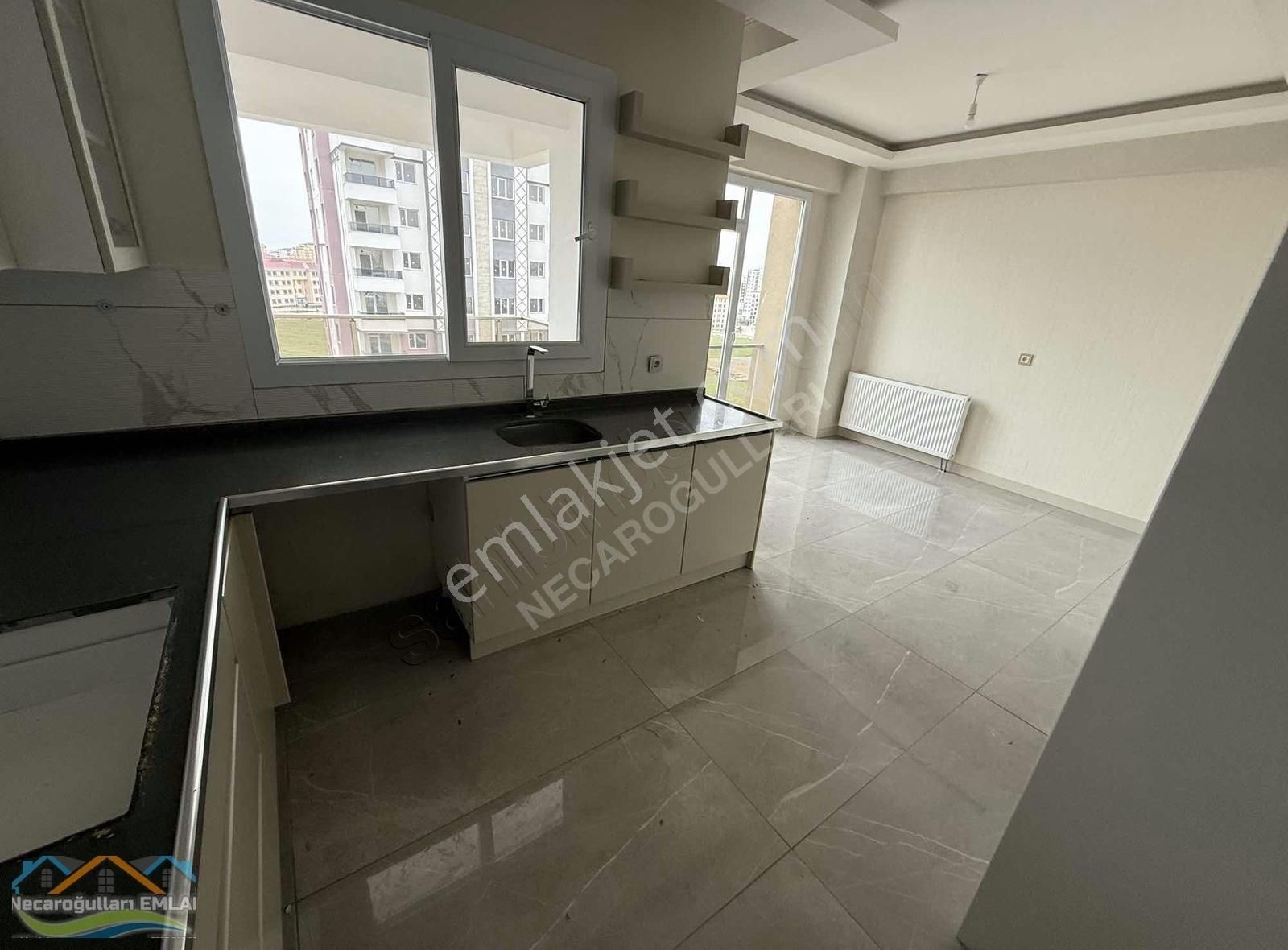 Necaroğullarından Araştırma Karşısında Üçkuyularda Kiralık 2.5+1
