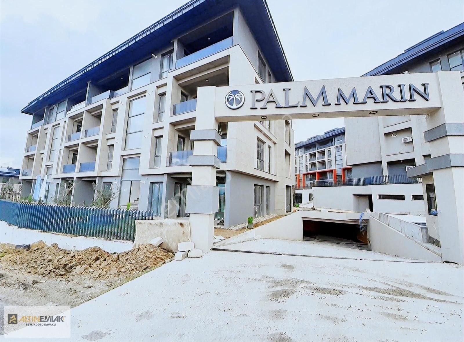 Beylikdüzü Palm Marin Sitesi Deniz Manzaralı Ara Kat Kiralık 2+1