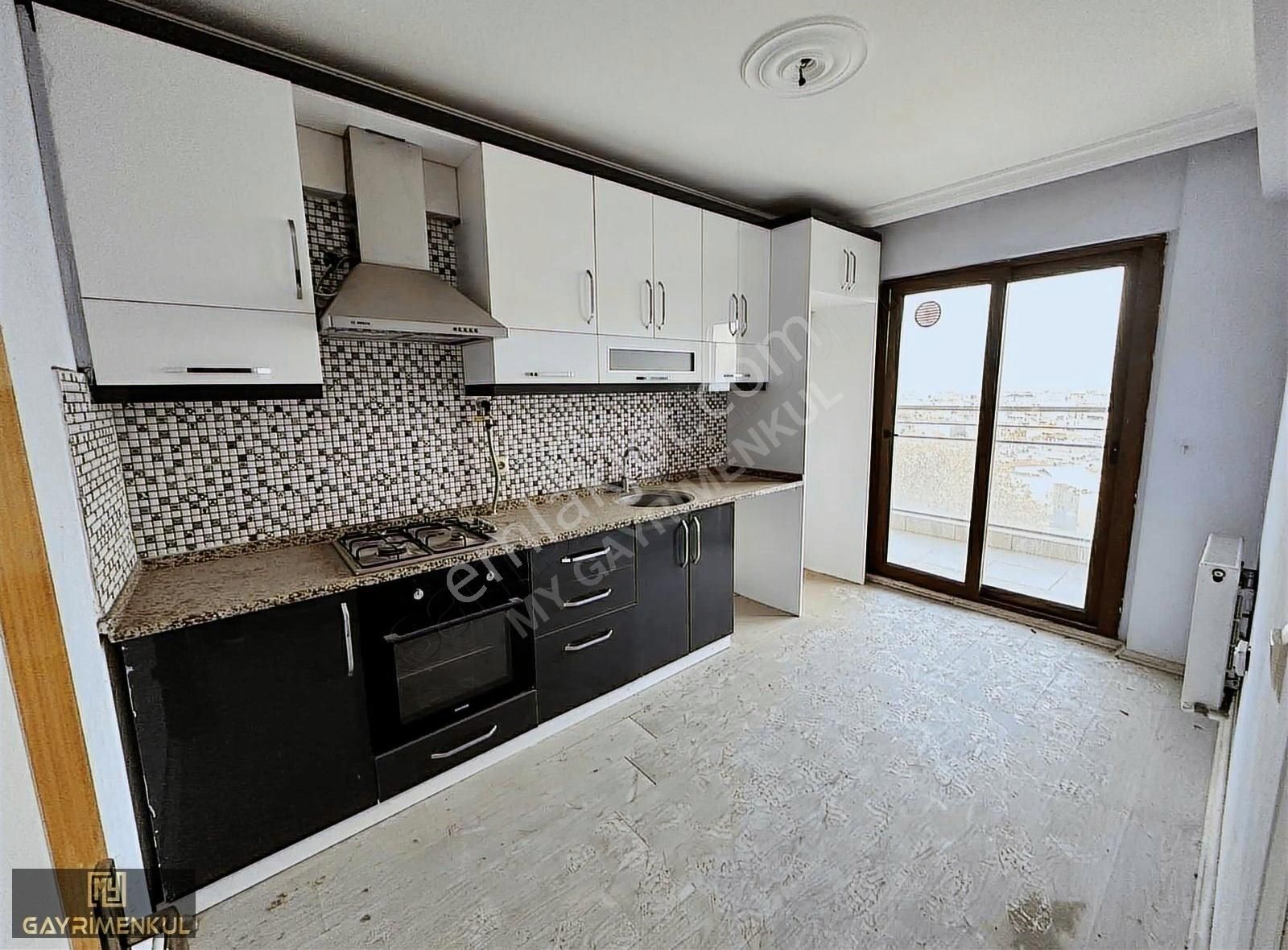 Ara Kat 3+1 Asansörlü Krediye Uygun Manzaralı Satılık Daire