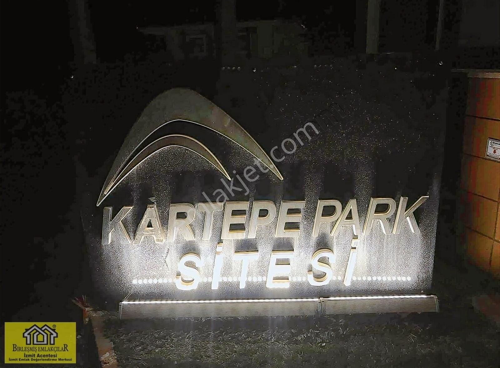 Sapanca Kartepe'de Site İçersinde 4+1 Kıralık Villa