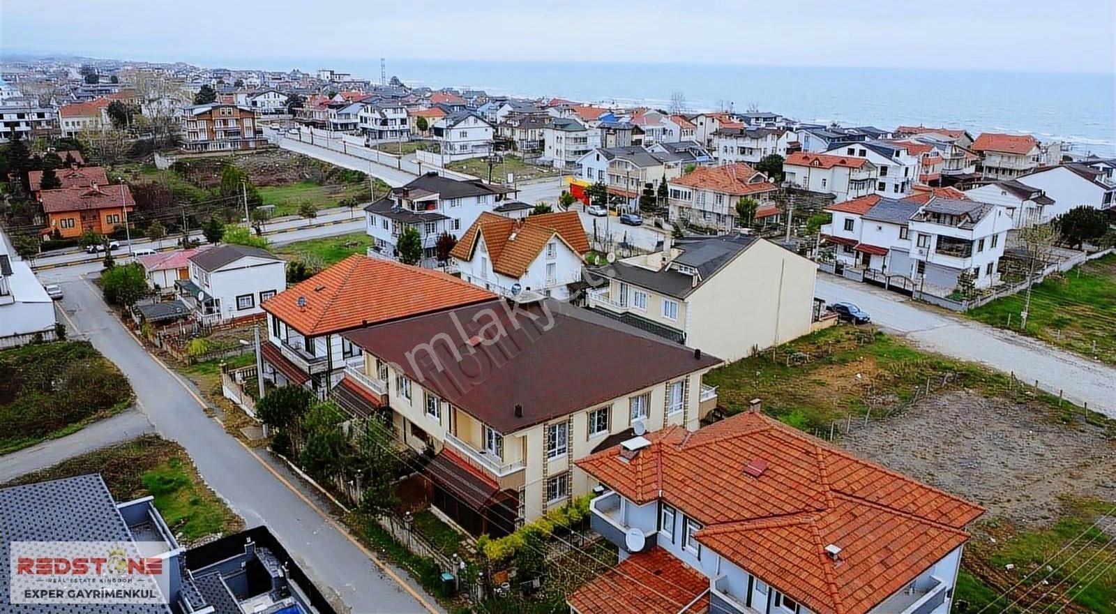 Kocaali Plaj Merkezde Müstakil Tadında Geniş Kullanımlı Villa