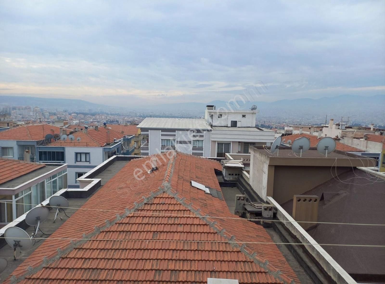 İşçievlerinde 2+1 95m² Geniş Aydınlık Ferah Daire