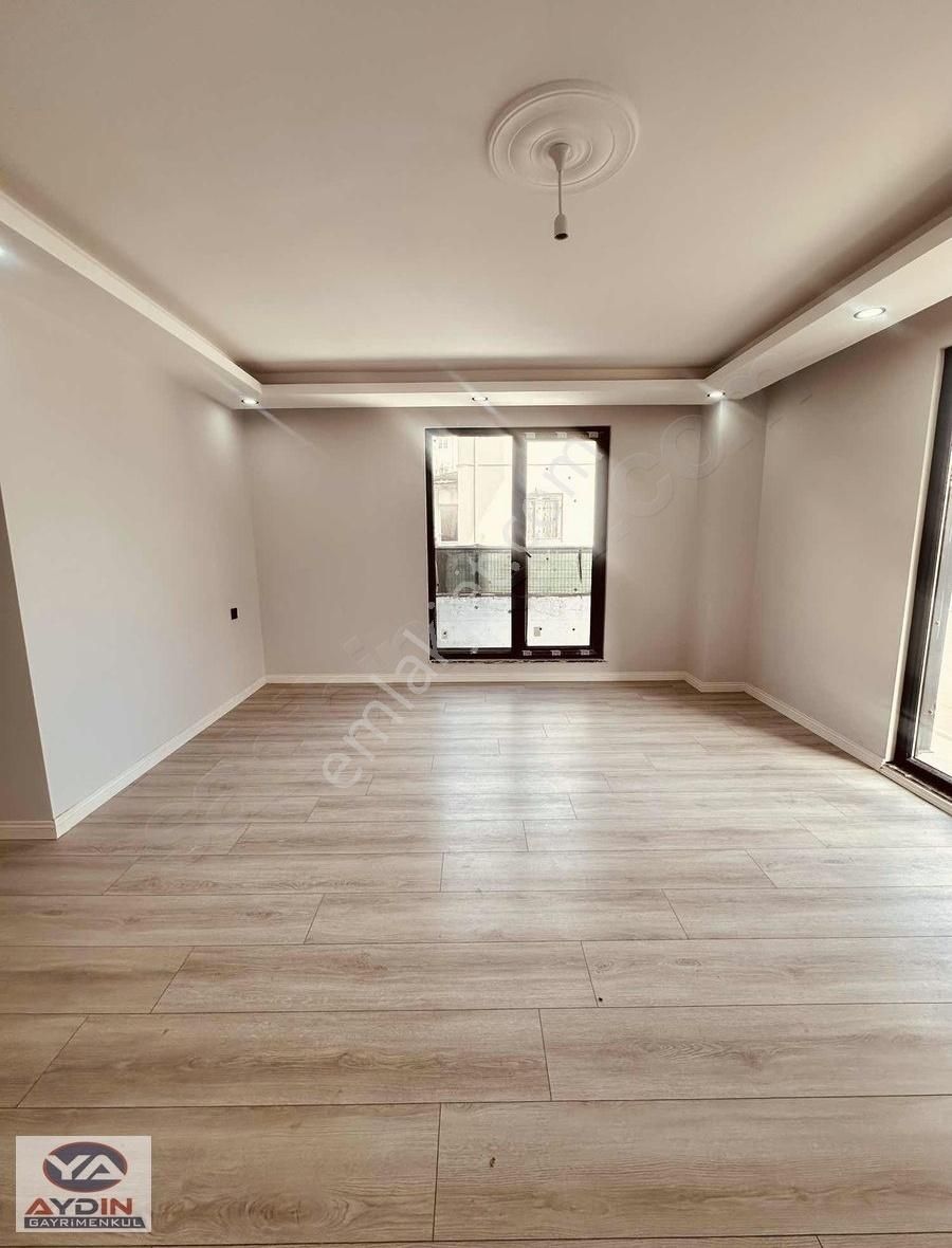 Darıca Bağlarbaşında Deniz Manzaralı Asansörlü 2+1 Arakat Daire