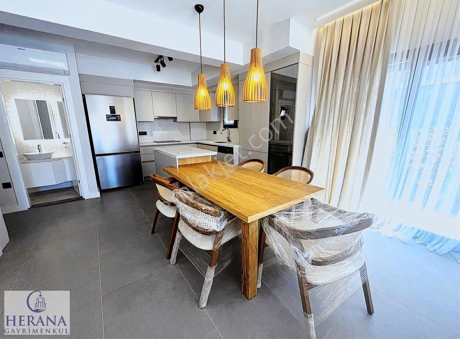 Plaja 250m Mesafede 400 M2 Arsa Payına Sahip Lüks Müstakil Villa - Görsel 19