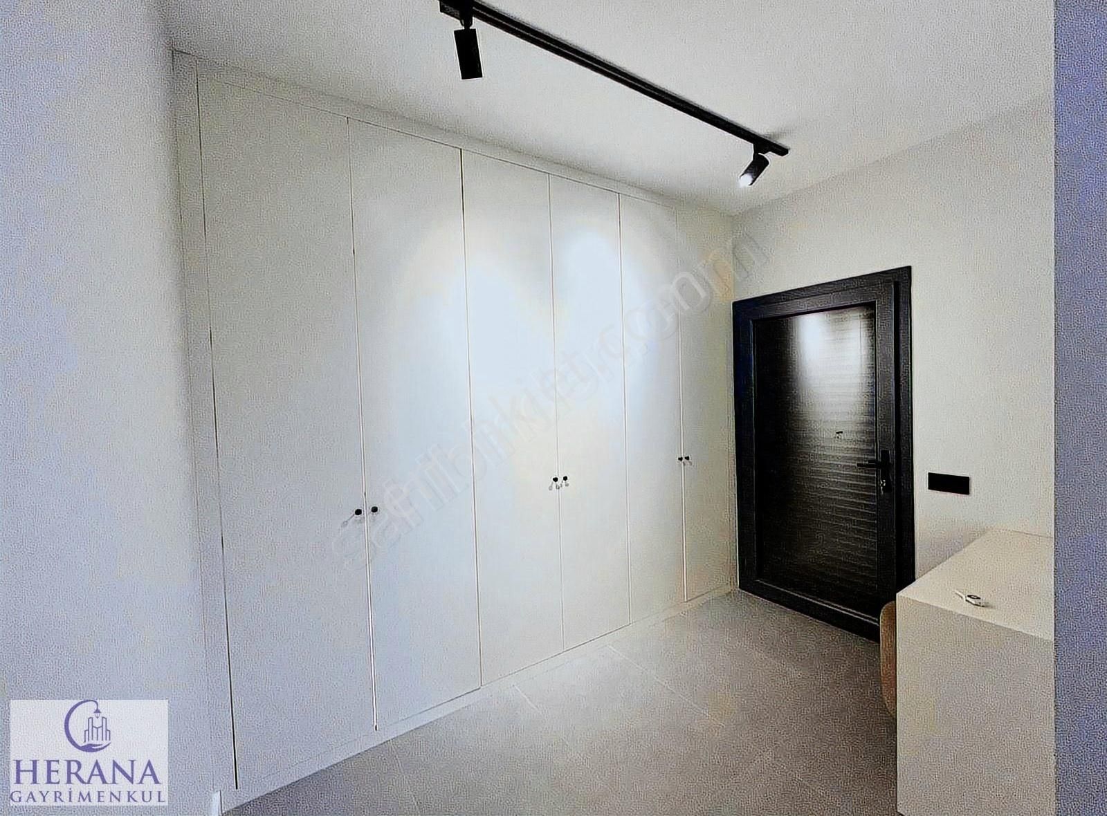 Plaja 250m Mesafede 400 M2 Arsa Payına Sahip Lüks Müstakil Villa - Görsel 32