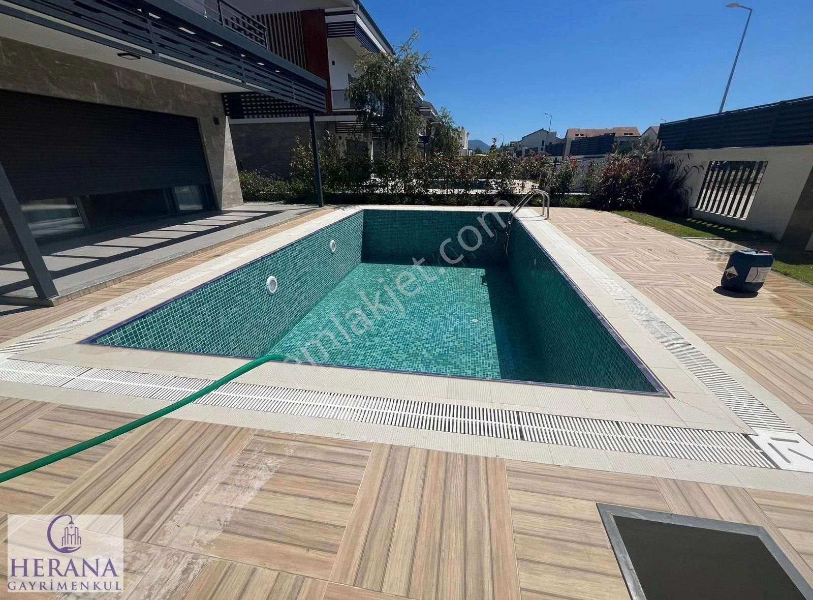 Plaja 250m Mesafede 400 M2 Arsa Payına Sahip Lüks Müstakil Villa - Görsel 10