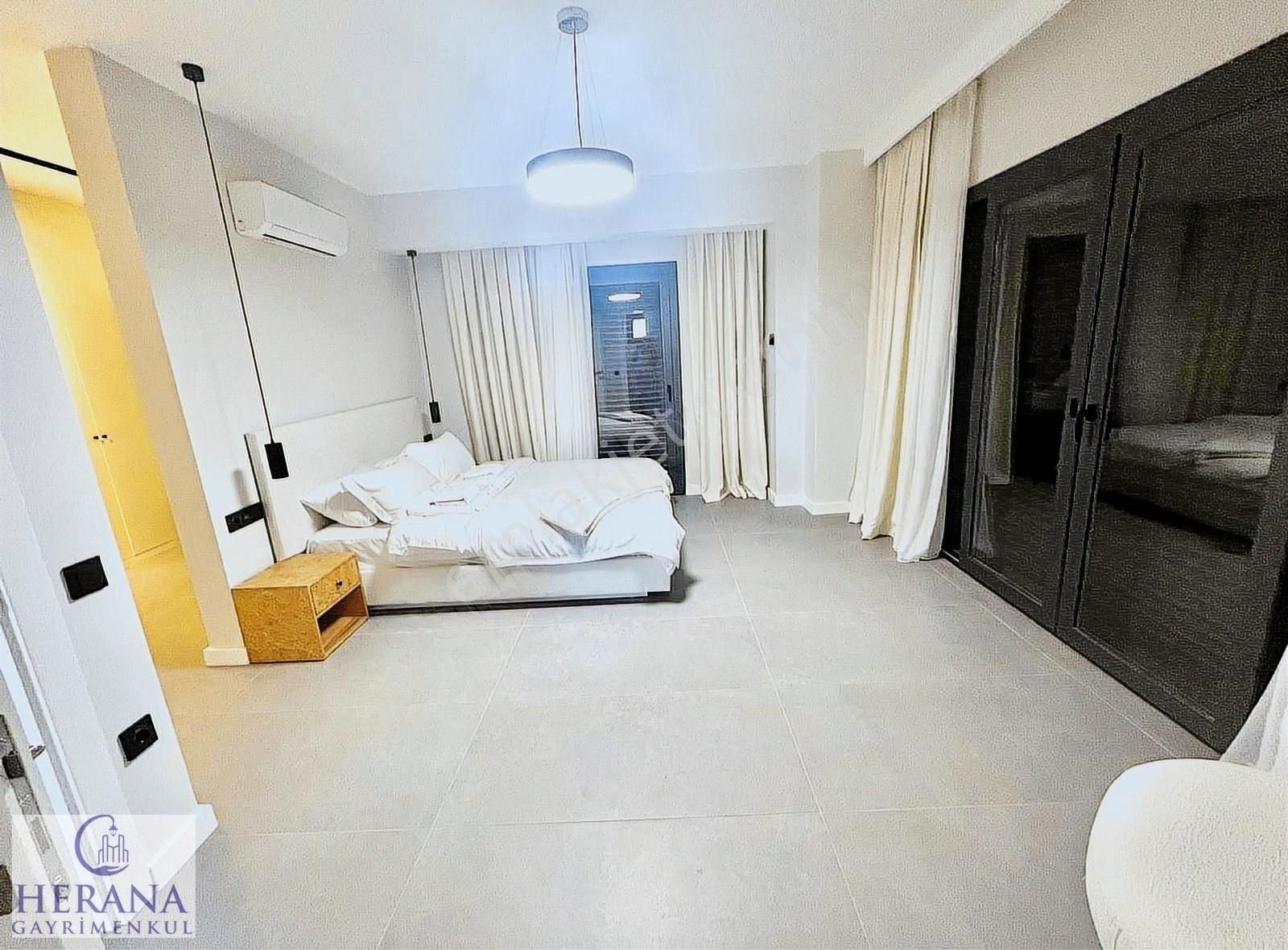 Plaja 250m Mesafede 400 M2 Arsa Payına Sahip Lüks Müstakil Villa - Görsel 18