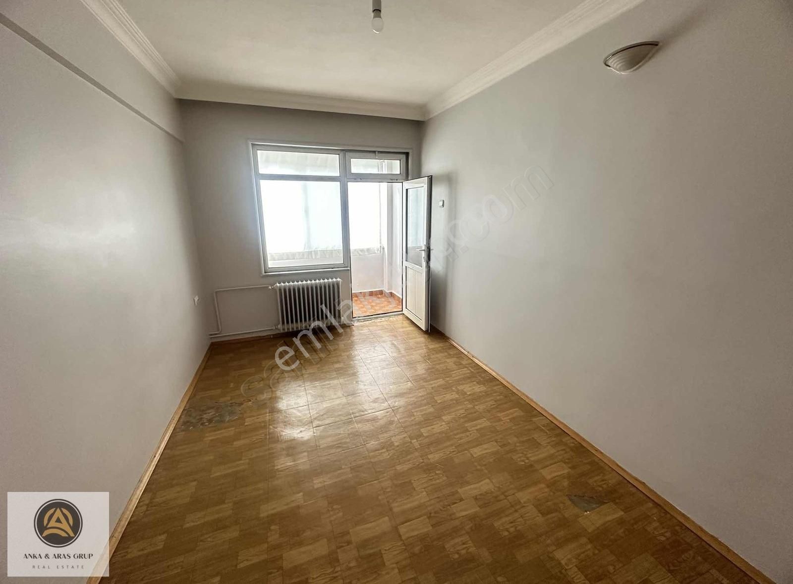 Samanlı'da Kiralık Doğalgaz Kombili 2+1 Temiz Daire