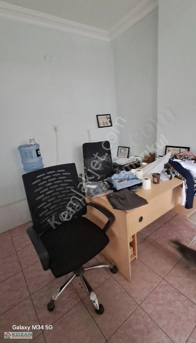 Kozan Gayrimenkul'den Poyraz Sokak Da Satlık Dükkan