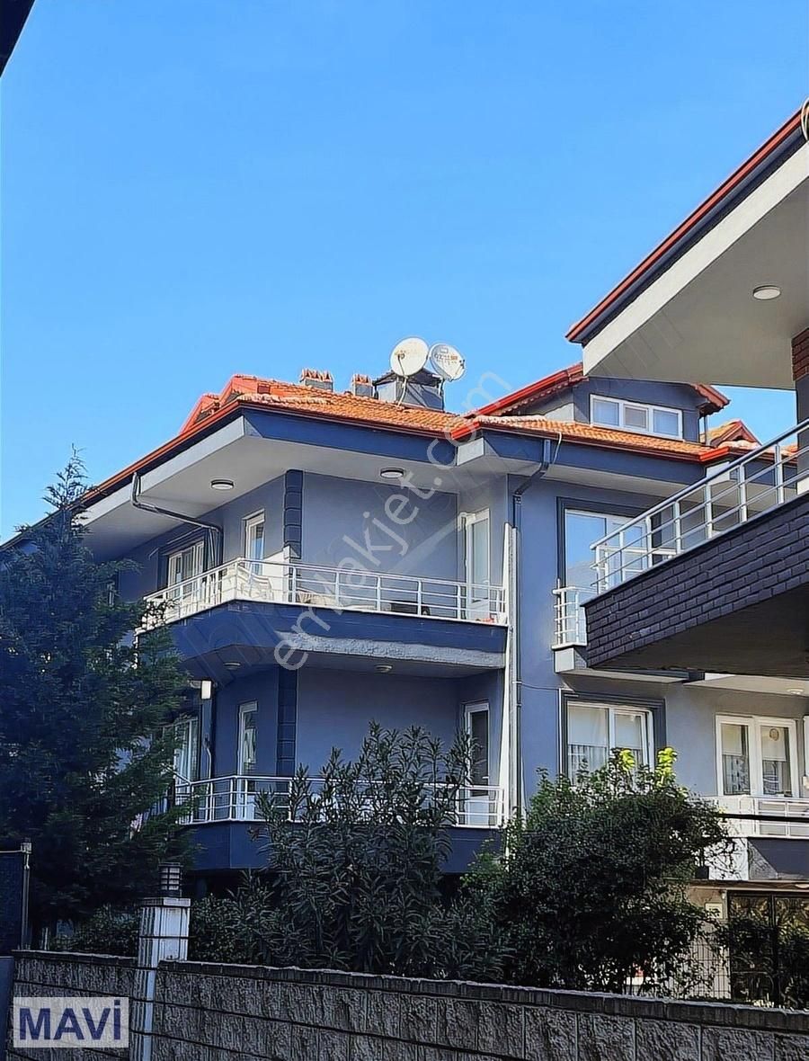 Remax Mavi'den Serdivanda Avm Karşısında Satılık 5+1 Çatı Dublex - Görsel 9