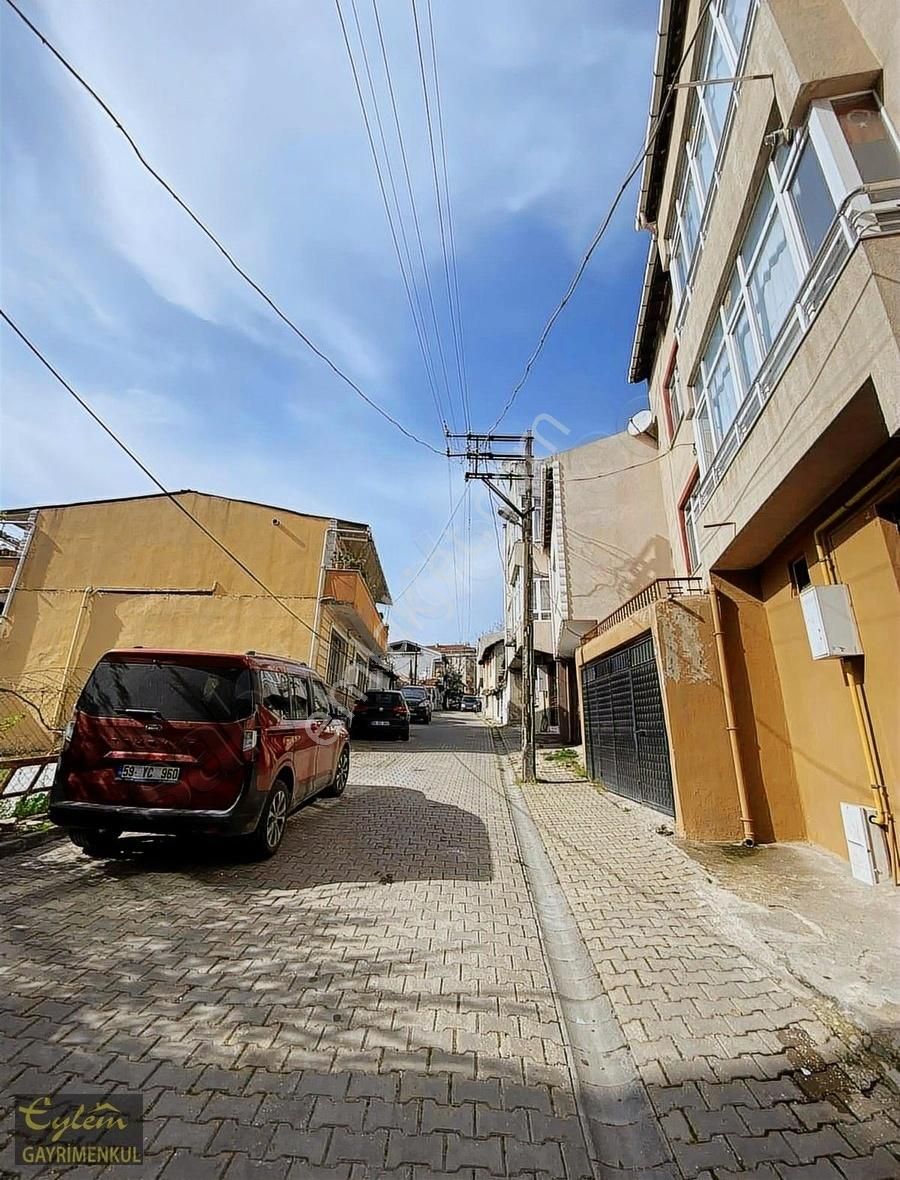 Eylem Gayrımenkul'den Çınarlı Mahallesı'nde 2+1 Kiralık Daire
