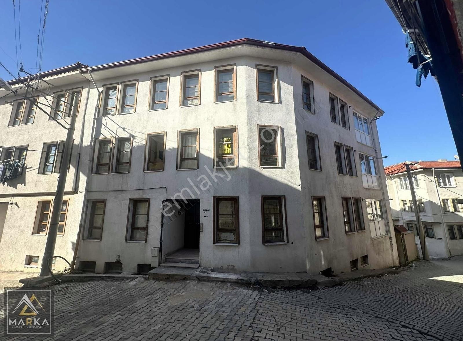 Marka'dan Vazoya 5 Dk Adliye Ordu Evi Arkası Eşyalı 1+0 Daire