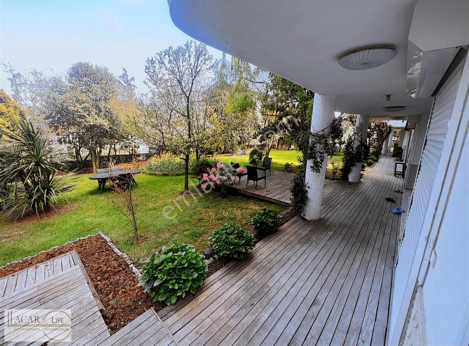 Üsküdar Ferah Mahallesinde Masrafsız Kiralık Villa..