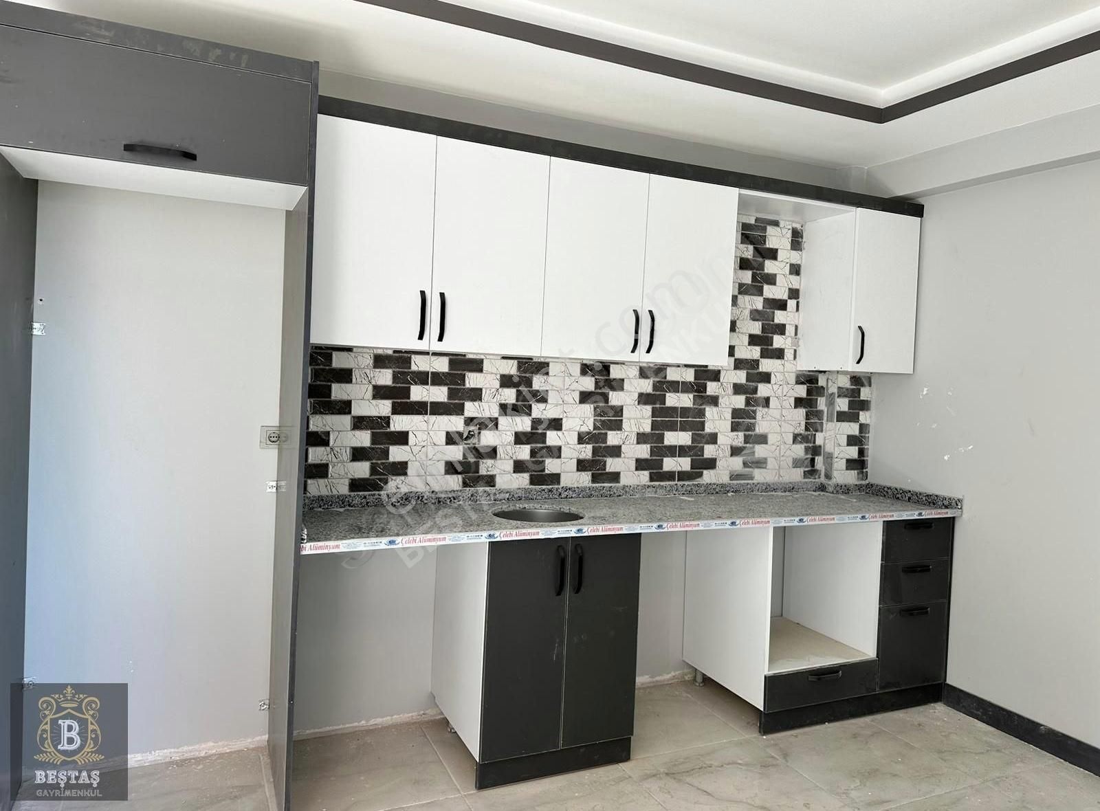 (2)beştaştan Silifke Yeşilovacıkta Kiralık Sıfır 1+1 Daire
