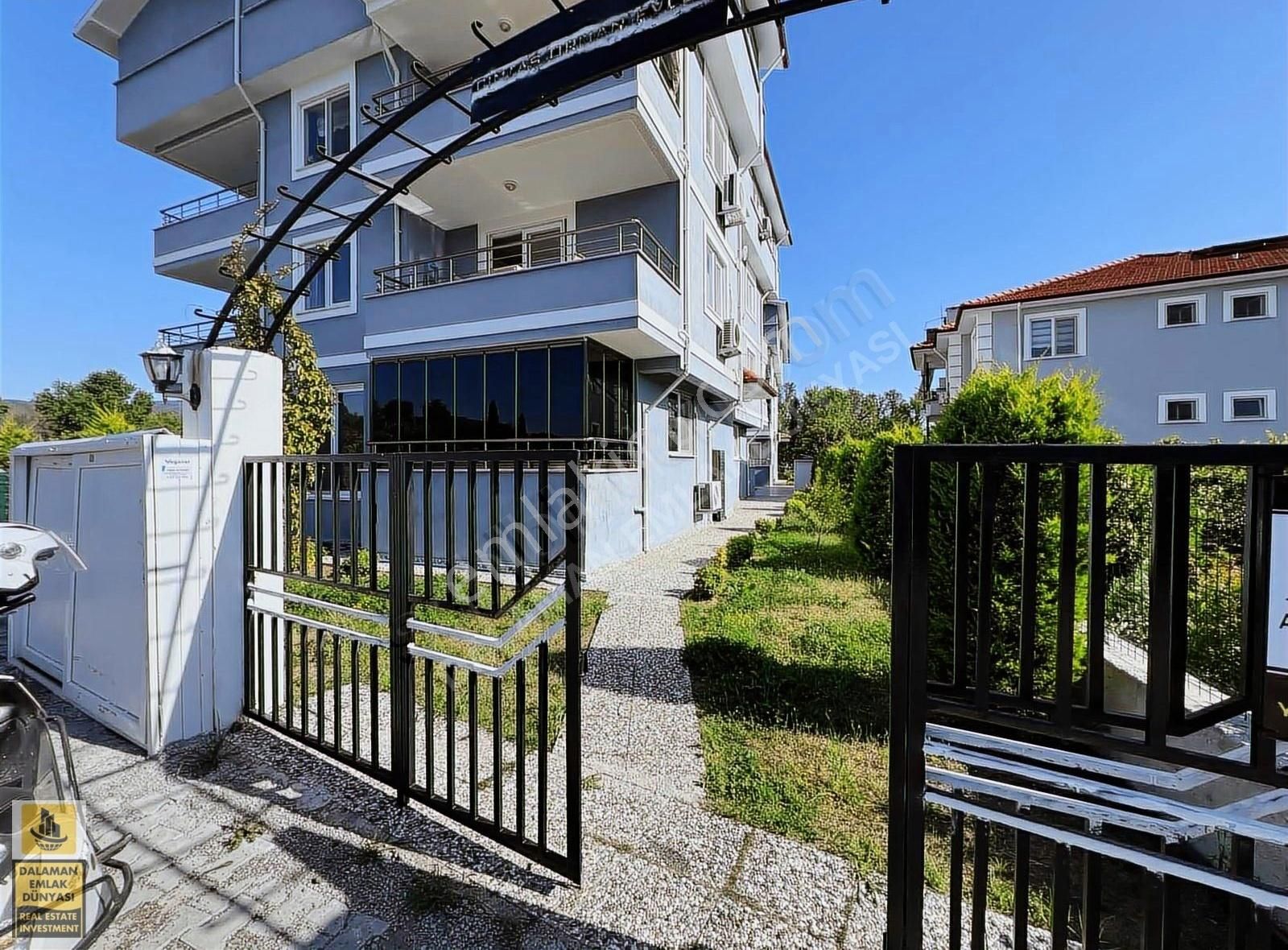 Dalaman Emlak Dünyasından Havuzlu Satılık 1+1 Daire