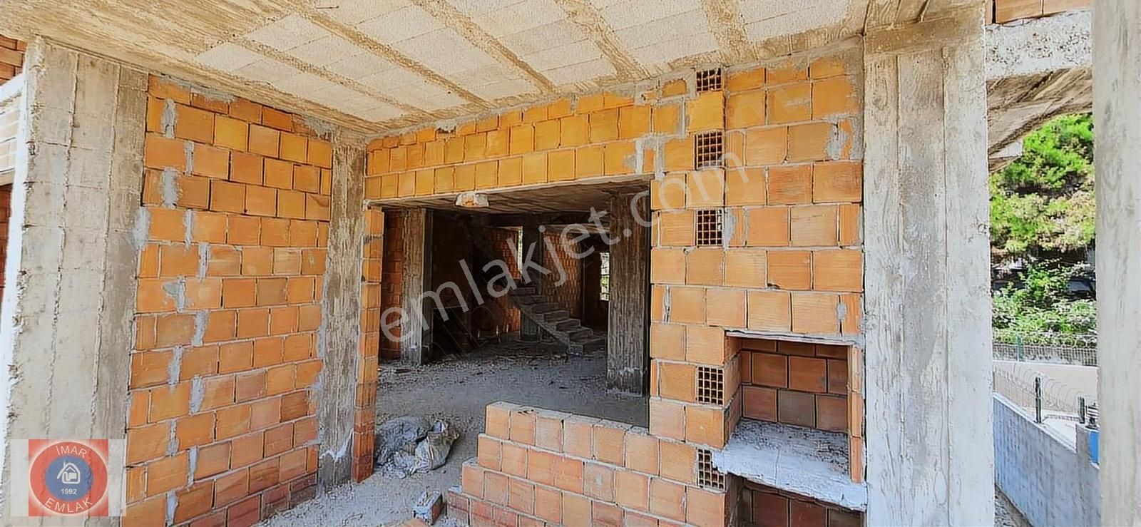 İmar'dan Kuyulukta Natamam Tribleks 8+1 Villa 3kat +çatı Katı