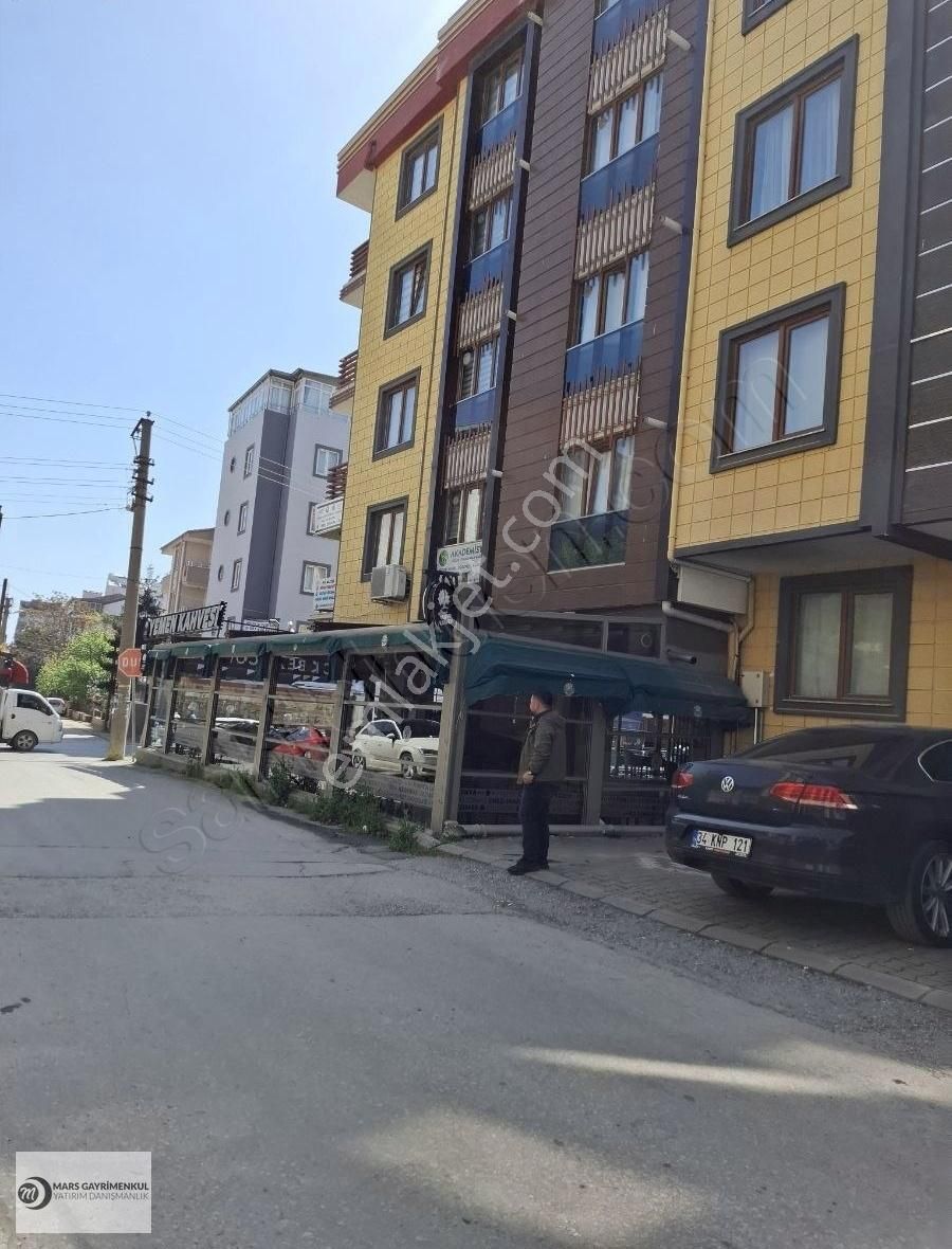 Nef Yanı Balkonlu Eşyalı 1+1 Daire