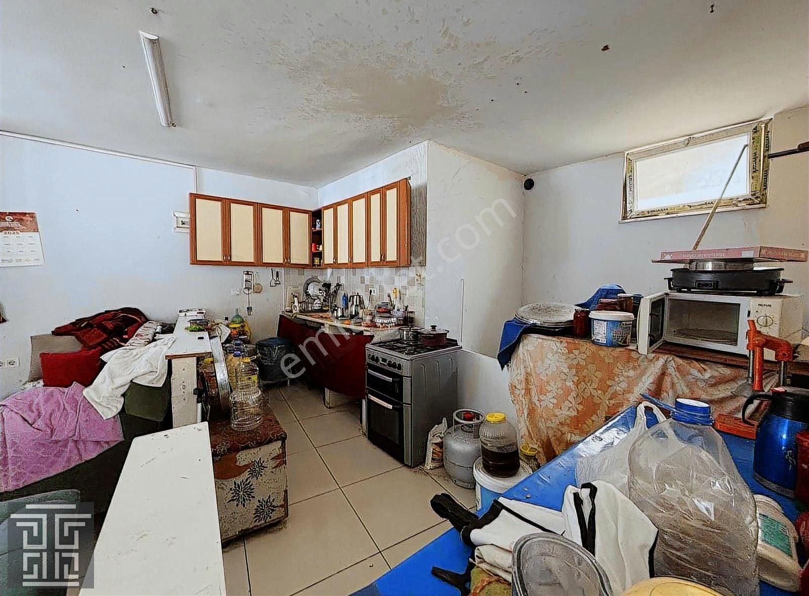 Teomanpaşa'da Kiralık Dükkan