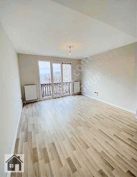 Şık Tasarımlı 1 + 1 Site İçerisinde Yatırıma Uygun Satılık