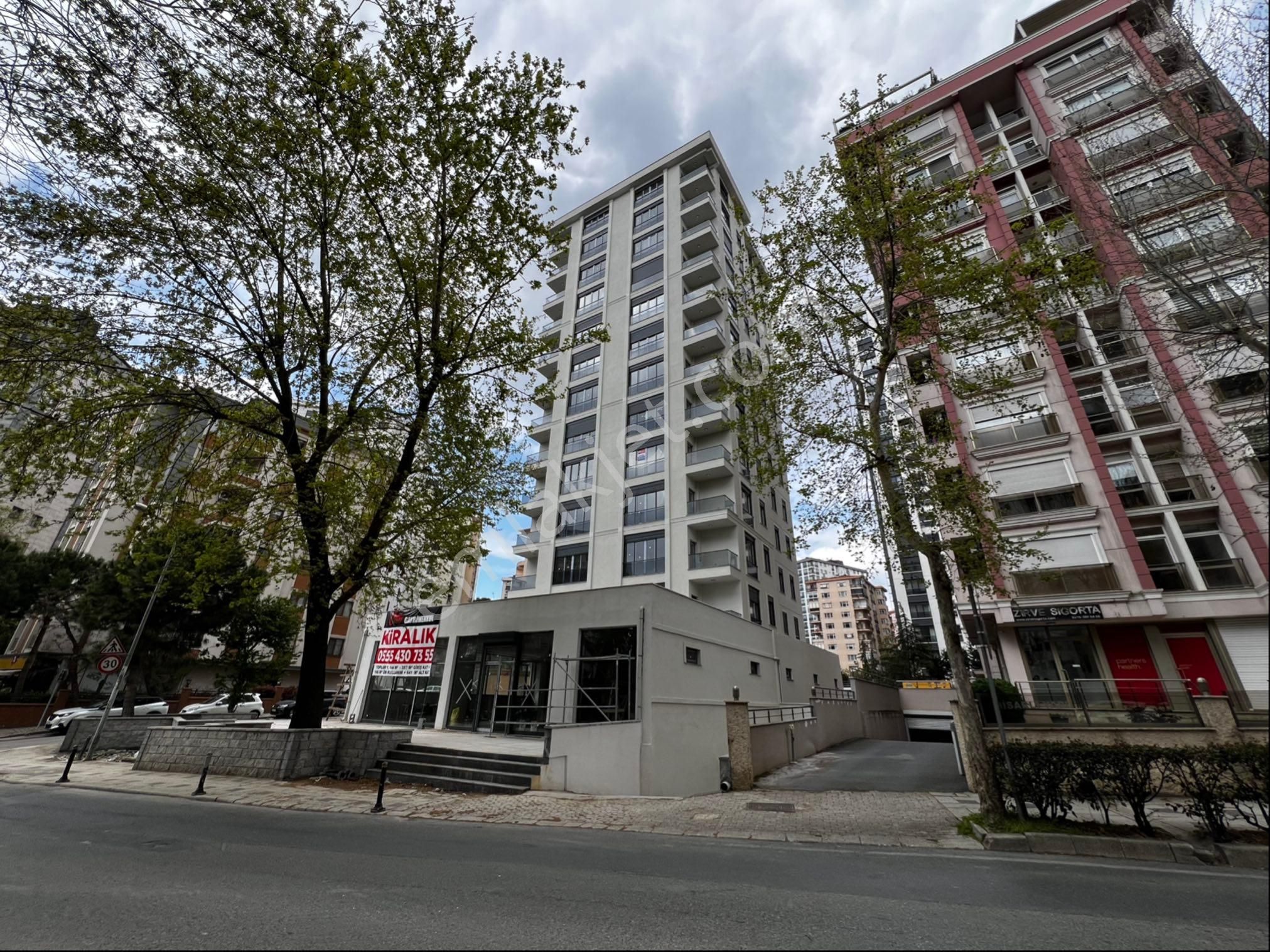 Ali Nihat Tarlan Caddesi Üzerinde 3+1 103m² Net