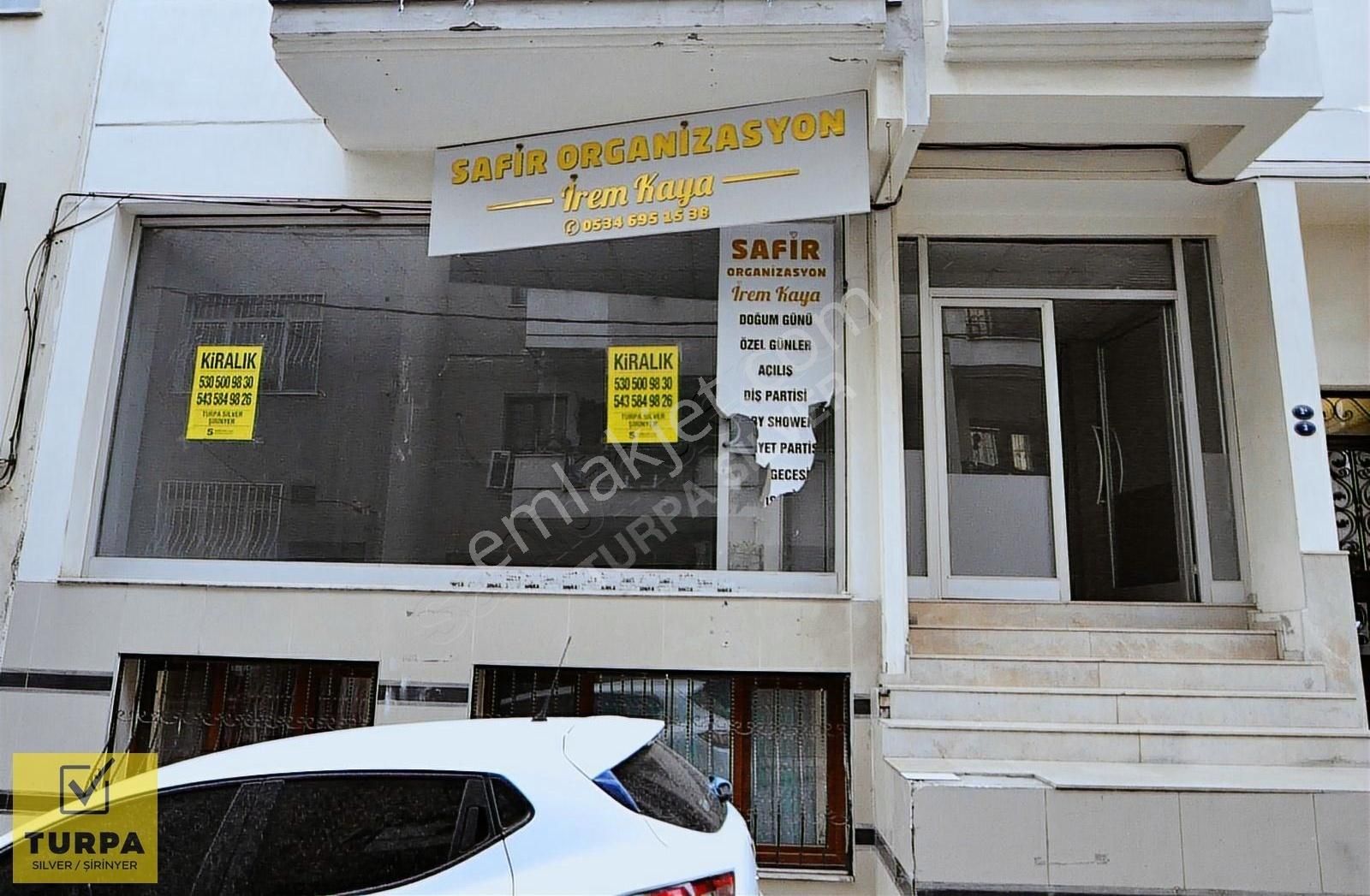 Menderes Caddesine 20 Metre Geniş İki Bölümlü Kiralık Dükkan