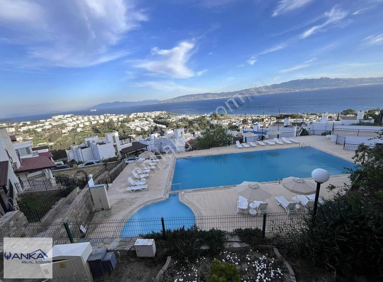 Bodrum Akyarlar Fener Mevkii Havuzlu Site 2+1 Kiralık Daire