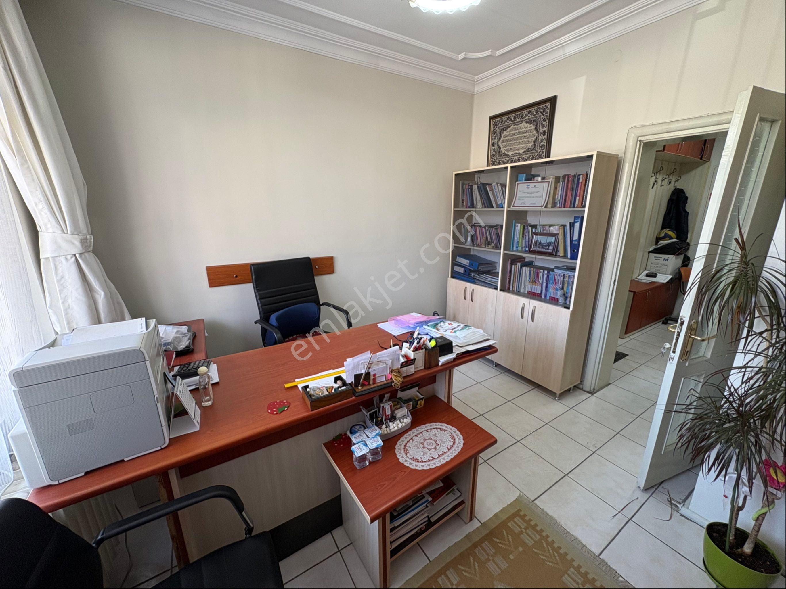 Dumlupınar Mahallesi Afyon Lisesi Arkası Satılık 3+1 Daire - Görsel 6