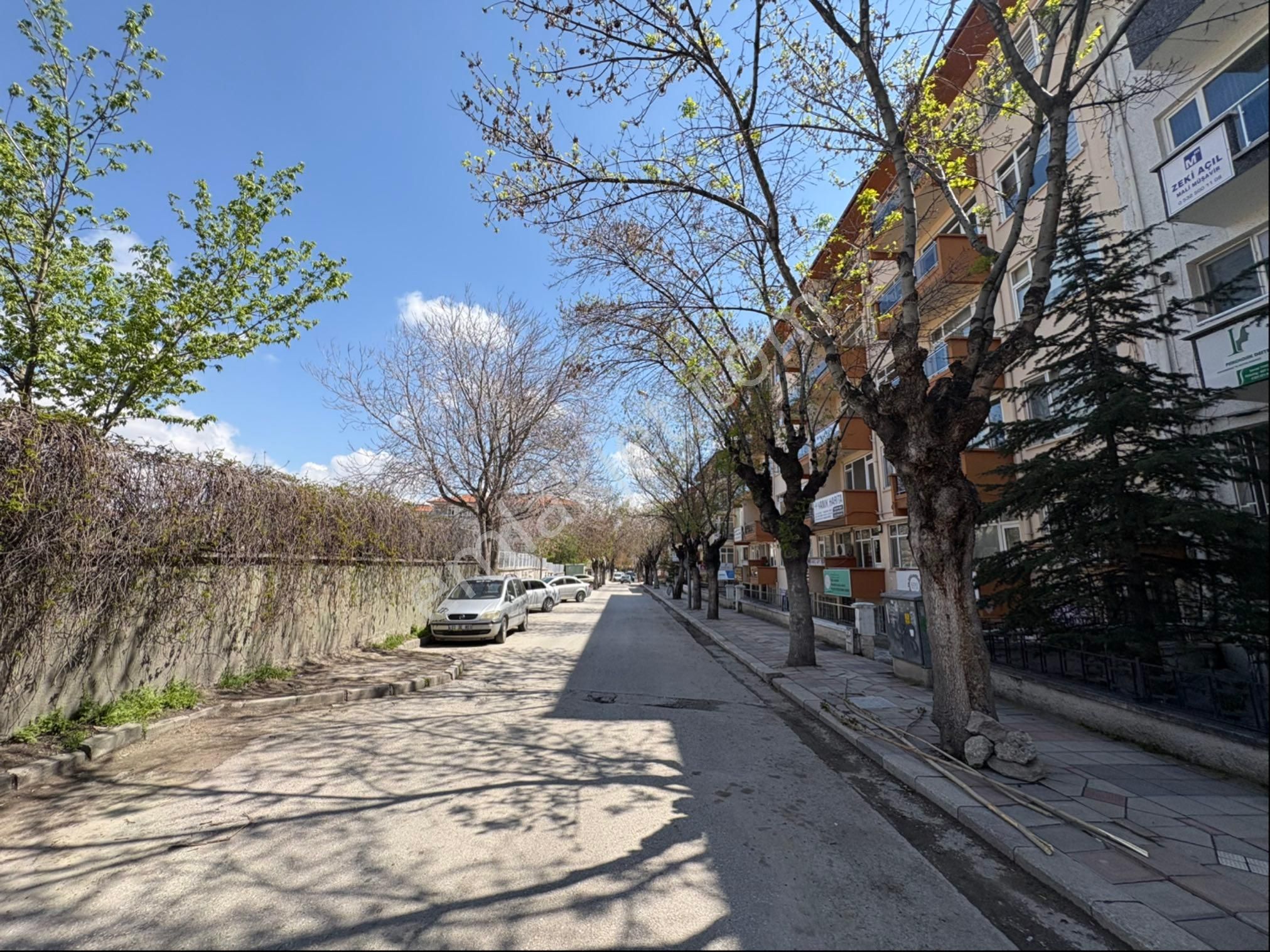 Dumlupınar Mahallesi Afyon Lisesi Arkası Satılık 3+1 Daire - Görsel 2