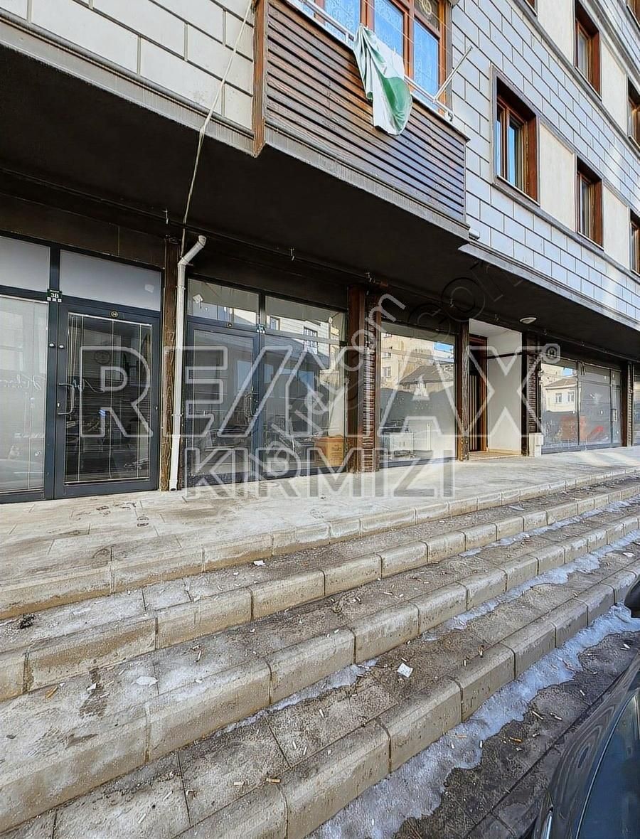 Re/max Kırmızı'dan Kevelcilerde Satılık İş Yeri