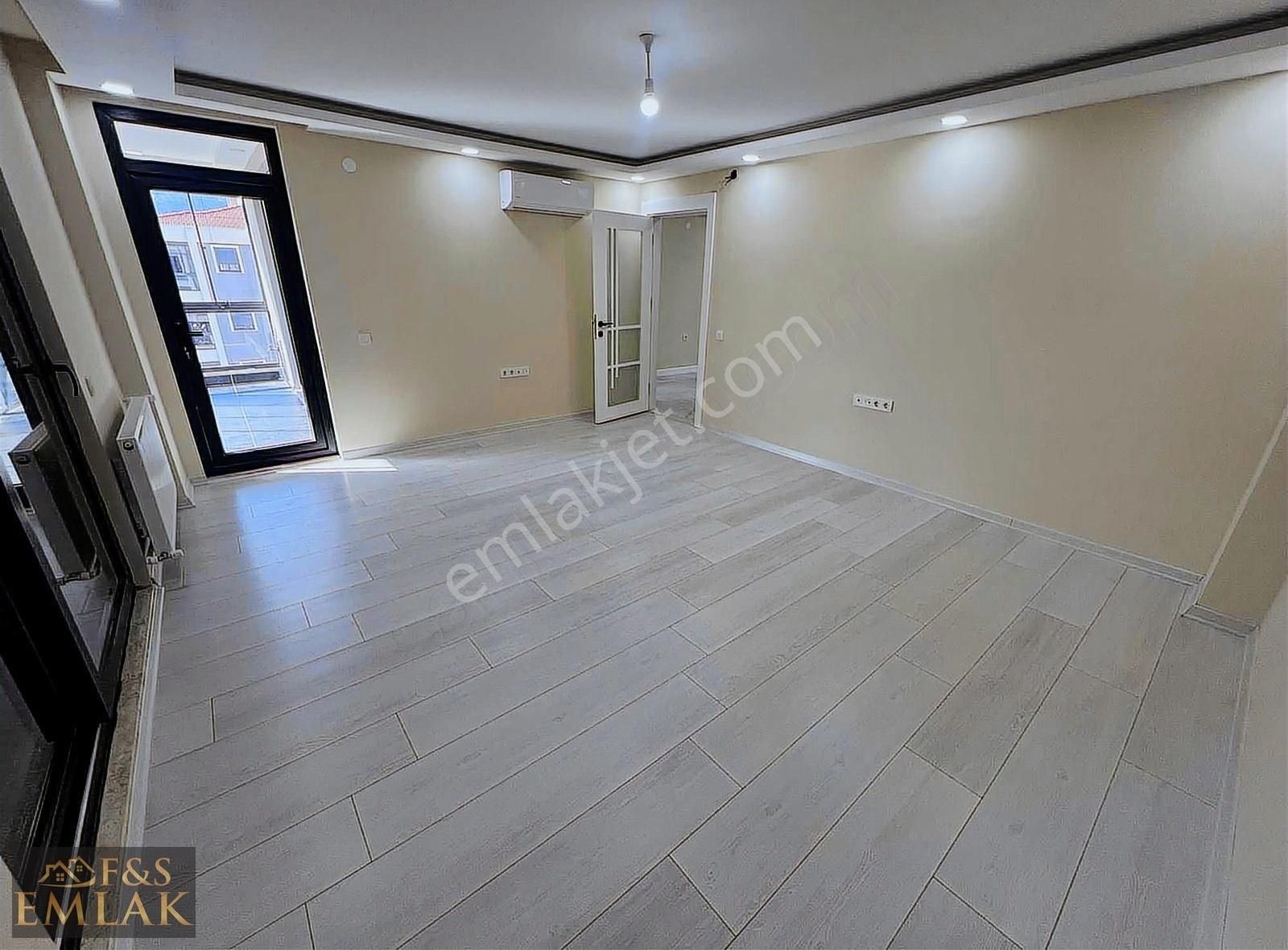 Bahçeyaka Da Havuzlu Sitede Lüx Sıfır Daire