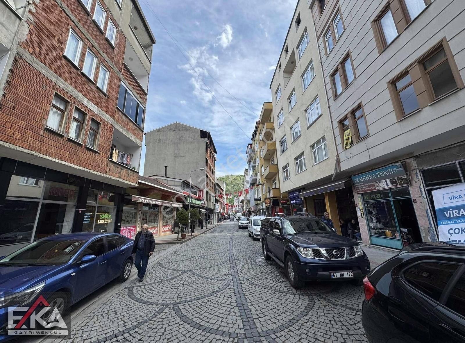 Eka' Çarşıbaşı Cadde Üzeri Yatırımlık Satılık Dükkan