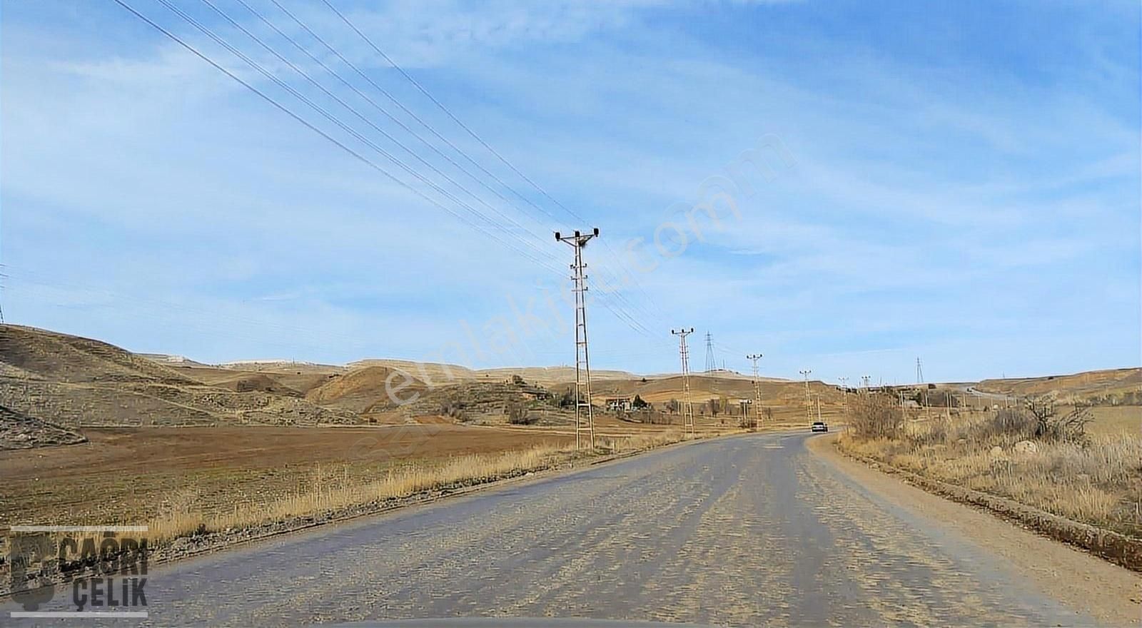 Çağrı Çelik Gyd'dan Danişment Gazi'de Yol Üstü Satılık Bahçe