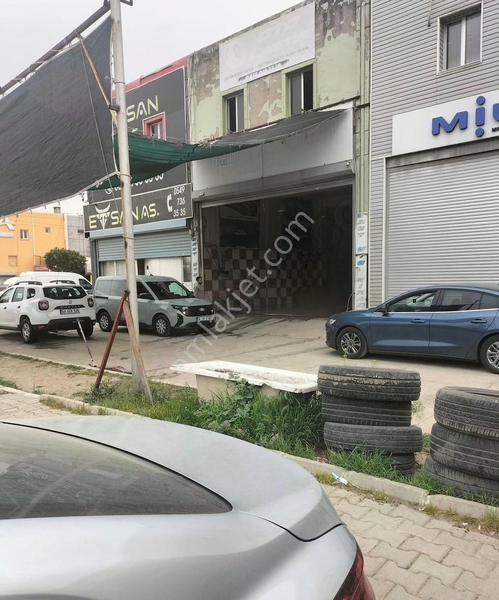 Bornova Işıkkent'te Devren Kiralık Oto Yıkama&oto Lastik Tamiri